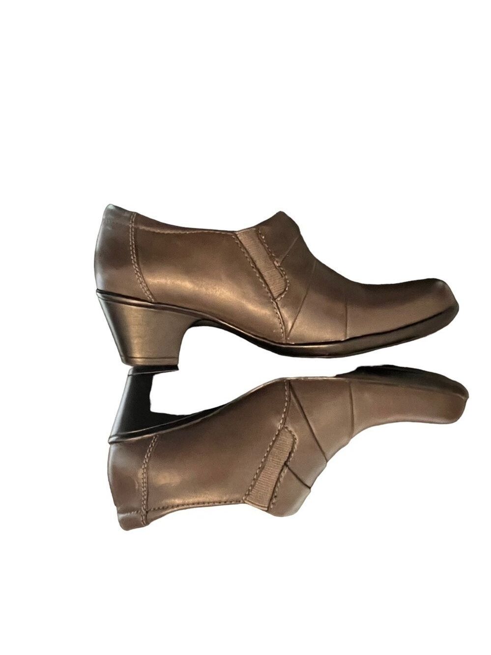 Clark’s Pleated Leather Grey Ankle Booties Block Heel Women’s Size 6.5 - Picture 2 of 9